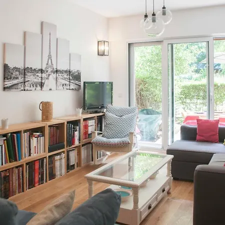 Charming Near Montparnasse Apartment Paris